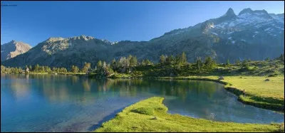 Une fois ce royaume mien, je ferai construire mille vergers, plusieurs centaines de pâturages, quelques dizaines de jardins royaux, deux tours d'observation...