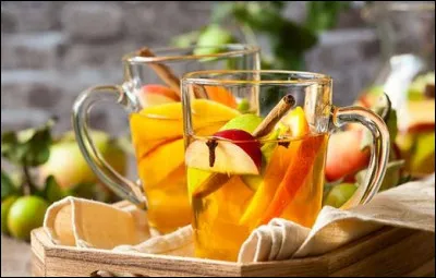 Le patrimoine gastronomique normand c'est aussi du jus de pommes, du cidre, du pommeau, du calvados etc... Si je demande un P'tit Zef. À quoi dois-je m'attendre ?