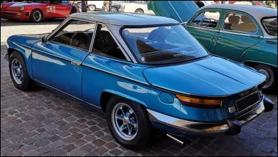 Elle fut la dernière du 1er constructeur automobile français de série. Quelle est cette auto ?