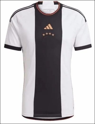 Quel pays porte pour la Coupe du monde de football 2022 un maillot noir et blanc ?