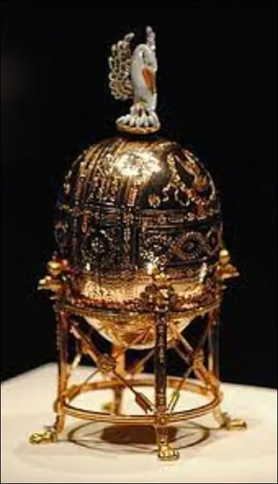 Joaillerie / histoire : 
Combien d'oeufs précieux le joailler Pierre-Karl Fabergé (1846-1920) créa-t-il pour les tsars Alexandre III et Nicolas II qui les offraient à leurs épouses, les tzarines Maria et Alexandra Fedorovna, lors des fêtes de Pâques ? (En photo : ''Oeuf au pélican'', réalisé en 1897).