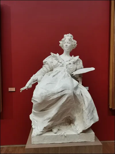 Dans la nuit du 5 au 6 octobre 1789, alors que la famille royale est ramenée de force à Paris, Élisabeth quitte la capitale avec sa fille, Julie. Où se rend-elle ?