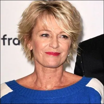 Quelle &eacute;mission t&eacute;l&eacute;vis&eacute;e quotidienne diffus&eacute;e sur France 2 est pr&eacute;sent&eacute;e depuis 2017 par Sophie Davant ?