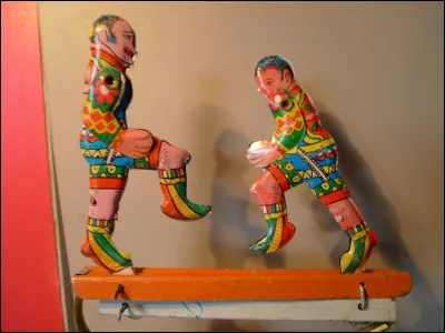 Dans "Ali Baba", les 40 voleurs se cachèrent dedans, les ...