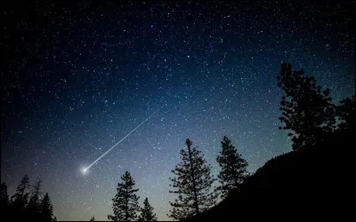 Combien d'étoiles maximum le "Guide Michelin" peut-il attribuer à une bonne table ?