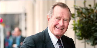 Quel membre du parti démocrate était l'adversaire de George H. W. Bush lors de l'élection présidentielle américaine de 1988 ?