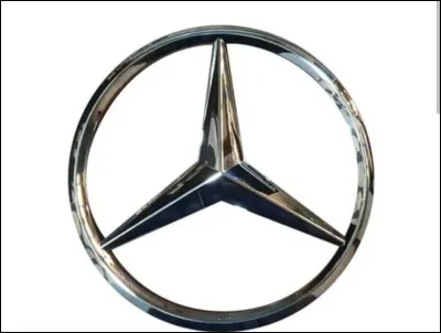 Quelle est cette marque de voiture ?