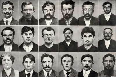 Le 27 avril, près de Paris, les gendarmes capturent les membres d'un groupe anarchiste, pilleurs de banque et meurtriers qui sévissaient depuis trop longtemps. Comment était appelé ce groupe ?