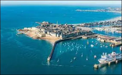 Quelle est "la cité corsaire" ?