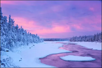 Est-ce que c'est une couleur froide (ce peut être la couleur bleue, la verte ou la violette) ?