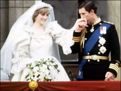 En quelle année sest-il marié à lady Diana Spencer  ?