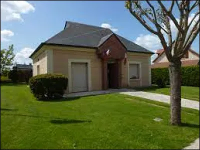 Nous terminons en Normandie, à Saint-Meslin-du-Bosc. Village de l'arrondissement de Bernay, il se situe dans le département ...