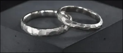 Comment se nomme le premier époux de Marilyn ?