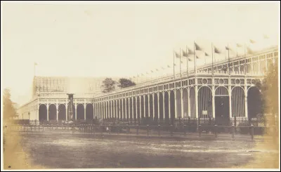 Qu'est-ce qu'il y a dans l'argile pour Vicki Baum, en 1953 ?