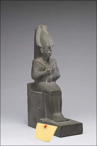 On pense vraiment à l'Égypte, mais on en est à la fois proche et très éloigné !