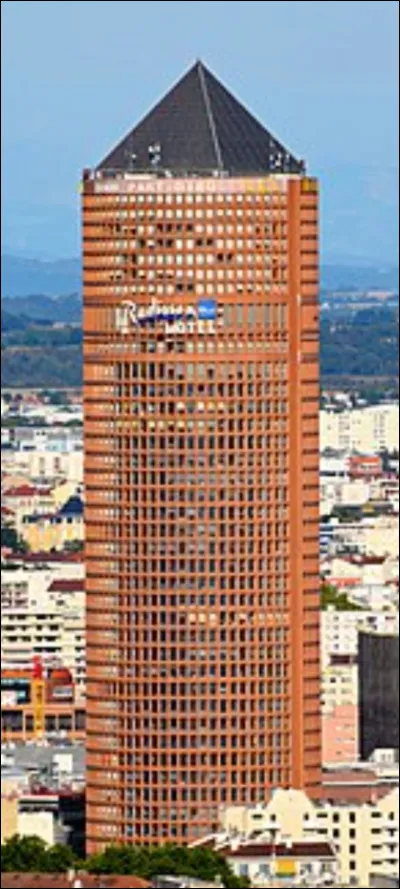 À quelle ville appartient cette tour ?