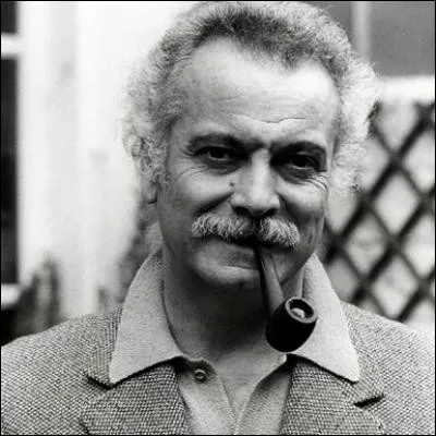 Quelle chaussure typique des Flandres est port&eacute;e par H&eacute;l&egrave;ne dans une chanson de Georges Brassens ?