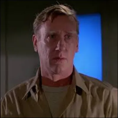 Quelle arme Garry utilise-t-il pendant la majeure partie du film ?