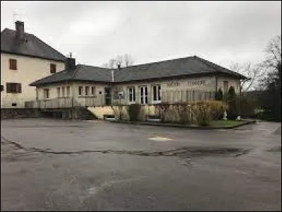Village de l'arrondissement de Dole, Sermange se trouve dans le département ...