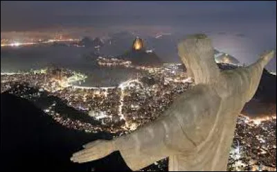 Qui chantait "Si tu vas à Rio" ?