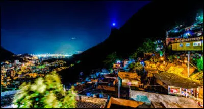 Qui a été réélu Président de la République fédérative du Brésil en octobre 2022 ?