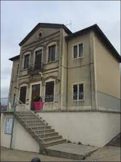 Nous partons maintenant à Bressolles, village Aindinois situé dans l'ex région ...