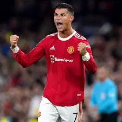 Qui est ce joueur de football ?