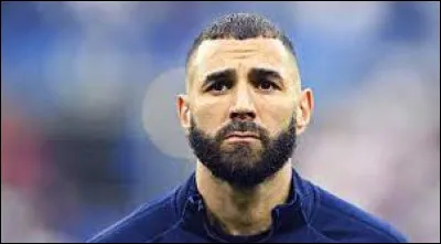 Qui est ce joueur de football ?