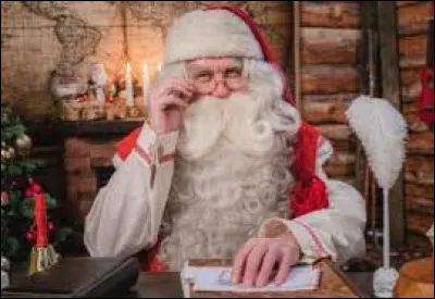 Pour donner tous ces jouets aux enfants, il faut bien qu'il les fabrique, et que quelqu'un l'aide ! Qui sont ses fidèles compagnons ?