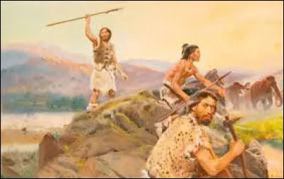 Laquelle de ces armes de jet était utilisée par les Néandertaliens pour s'attaquer aux grands animaux sauvages ?