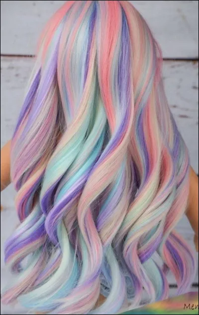 Tu as les cheveux...