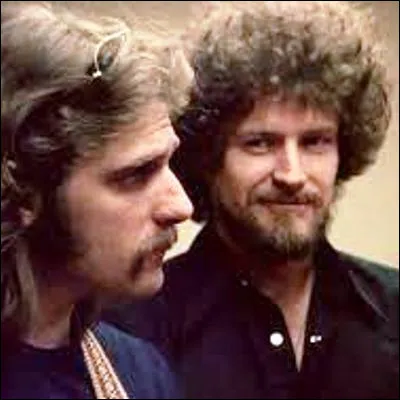 Quel groupe de rock am&eacute;ricain, fond&eacute; par Don Henley et Glenn Frey, a sorti l�album "Hotel California" en 1976 ?