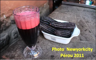 Quelle est cette boisson en C à base d'eau et de maïs violet, breuvage familial non alcoolisé et très consommé au Pérou ?