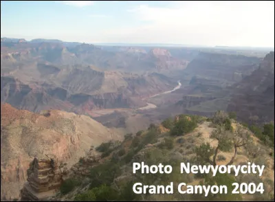 Quel est ce fleuve en C, l'un des plus long des États-Unis ( 2 334 km), célèbre pour les nombreux canyons qu'il a creusé ?