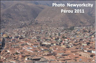 Quelle est cette ville en C, ancienne capitale des Incas, située à 3 400 mètres, cité historique et chef-lieu de la province péruvienne du même nom ?