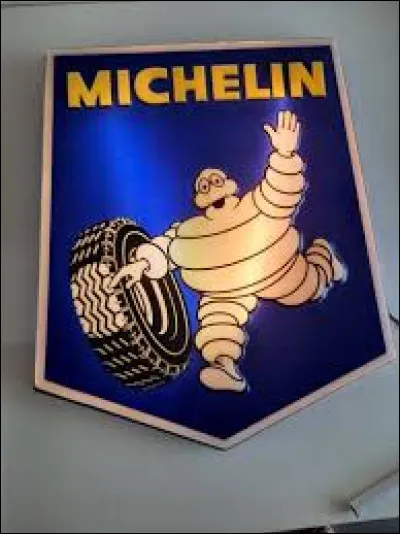 André Michelin est né le 16 janvier 1856. Son frère Édouard et lui sont les créateurs de la société "Michelin et Cie" fabriquant de pneumatiques basée à Clermont-Ferrand. Sous quel nom est connu l'emblème de l'entreprise que vous voyez sur la photo ?