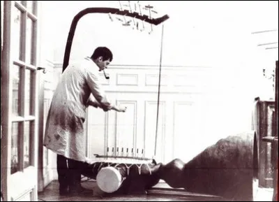 Qui a inventé ce drôle d'instrument dans une BD ?