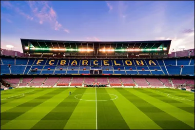 Parmi ces villes, laquelle est la deuxième plus peuplée d'Espagne ?