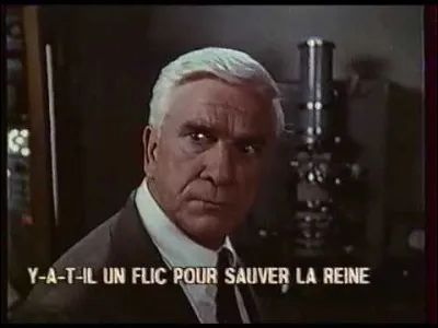 "Y a-t-il un flic pour sauver la reine" est un film réalisé par David Zucker.