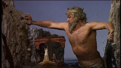 À leur arrivée au détroit du Bosphore, les aventuriers font face aux Symplégades, deux falaises s'entrechoquant constamment et interdisant toute navigation. Dans ''Jason et les Argonautes'', film de 1963, quel dieu leur vient en aide en soutenant les falaises ?