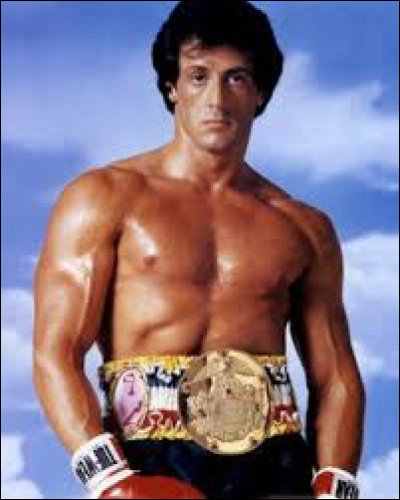 Qui incarne le personnage de Rocky Balboa dans la saga cinématographique du même nom ?