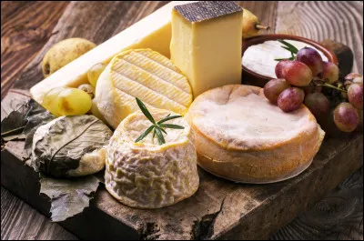 Vous allez présenter* un plateau de fromages joli à voir et facile pour le service.
Comment vous y êtes vous pris ?