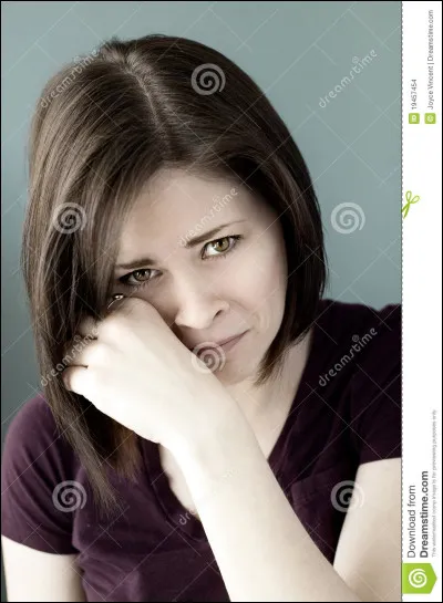 Ensuite. Elle te sèche et te brosse. Tu as le pelage tout doux et tu sens bon la grenadine... puis vous passez à table. Il y a un délicieux rôti de buf posé sur la table. Tu allais commencer à manger mais Léa recommence à pleurer. Que fais-tu ?