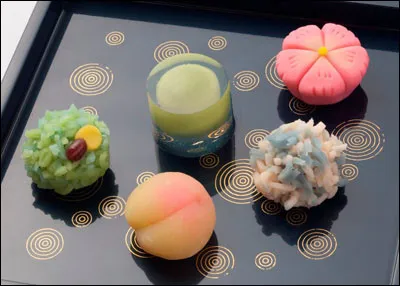 Les pâtisseries traditionnelles au Japon sont appelées...