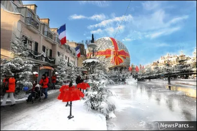 Pour ce qui est des fêtes de Noël, cet immense parc situé en Allemagne est à fond dans les décorations ! Il s'agit, bien sûr, de...