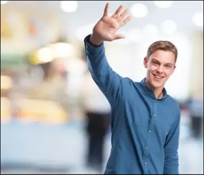 Ton regard se perdait dans ce qui allait devenir ta nouvelle maison mais quand tu revins dans la discussion, la jeune femme avait déjà fini son speech laissant pour seule indication "votre chambre est au fond à droite" avant de disparaître.