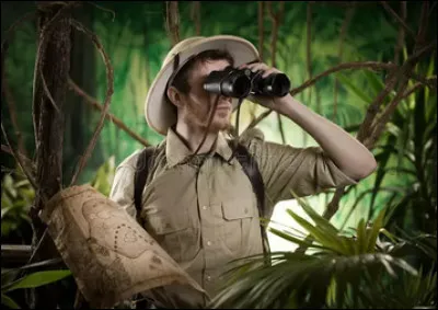 Livré à toi-même, tu es donc obligé de jouer les explorateurs dans cette immense propriété.
Évidemm ent, la première chose que tu commences par chercher, c'est...