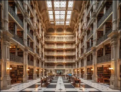 Tu finis par faire toutes ces étapes car elles sont d'une importance équivalente évidemment. Une fois tout ça fait, il est temps pour toi de partir à l'aventure.
Première escale : la librairie !