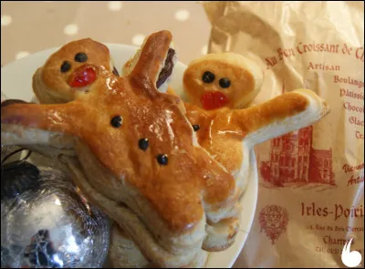 Quelle plante se cache dans la seconde partie du nom de cette pâtisserie de Noël chartraine, bien qu'elle n'entre pas dans sa recette ?