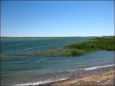 Dans quel pays le lac Balkhach se trouve-t-il ?